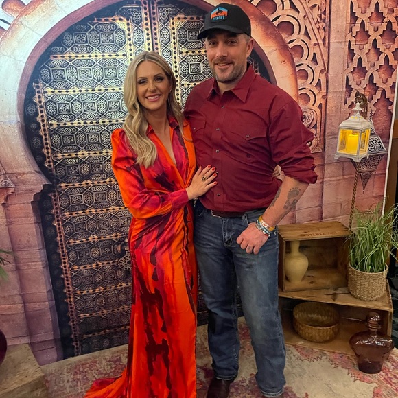 Elegant Red and Pink Women's Dress - Picture 4 of 4